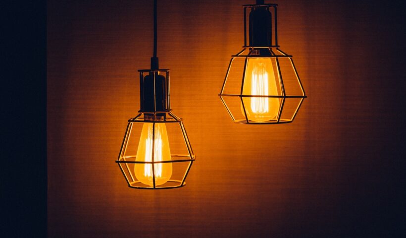 light-bulbs-g74ecfefb5_1280