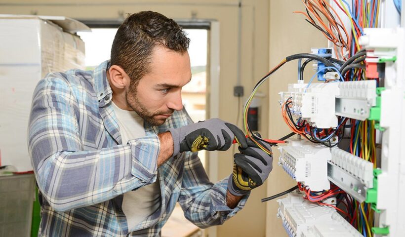 Electrician in Dubai 2