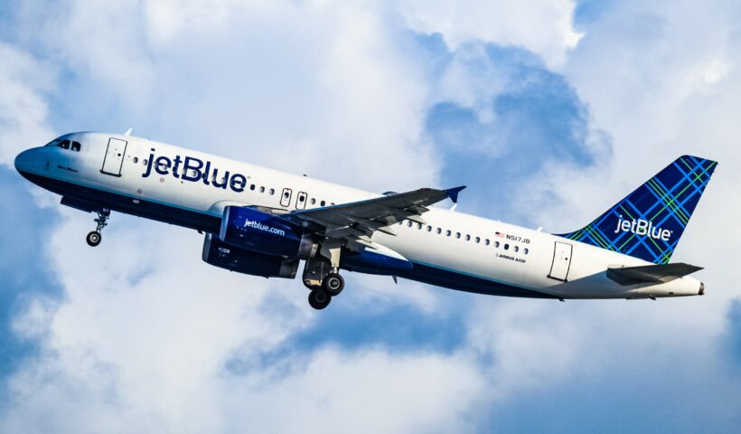 JetBlue-A320-Flight-scaled