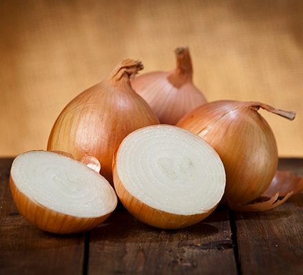 Onions-cut-in-half-16d3ade (1)