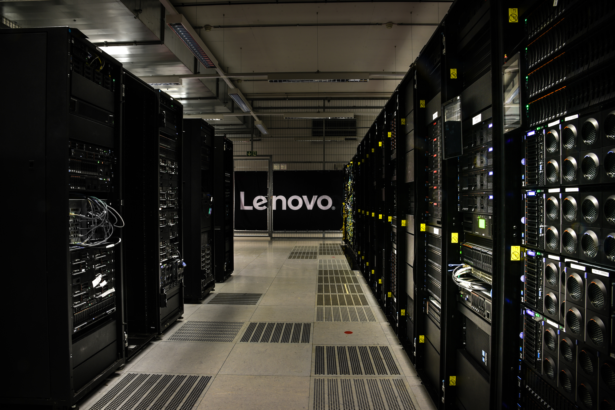 How Data Centre Servers Power the Digital World