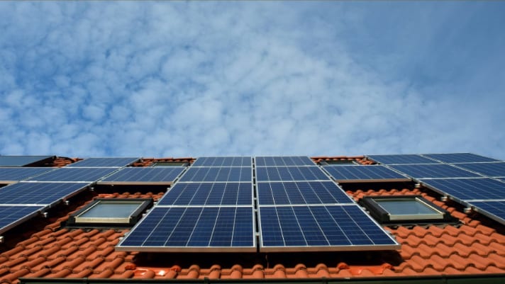 The Benefits of Hiring Professional Solar Panel Installers