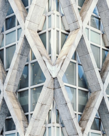 Dubai's Architectural Marvels Aluminium Wall Extensions
