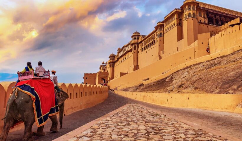 Jaipur Luxury Tour Package