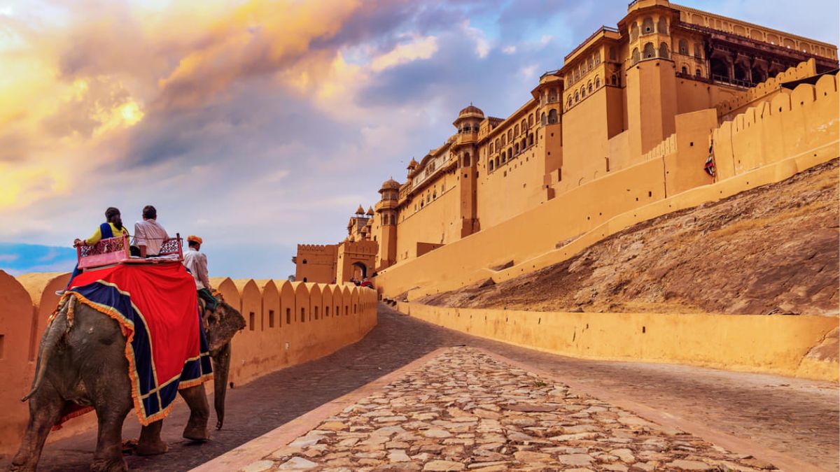 Jaipur Luxury Tour Package