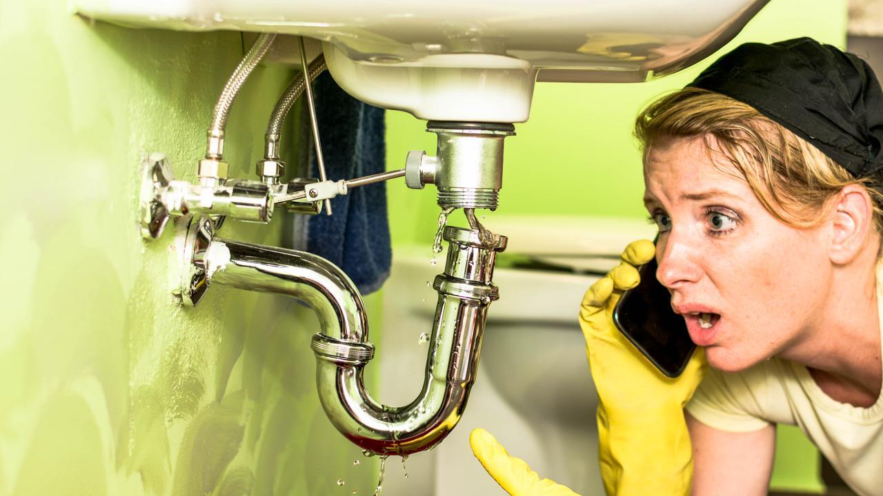 Top Signs It’s Time to Call an Emergency Plumber