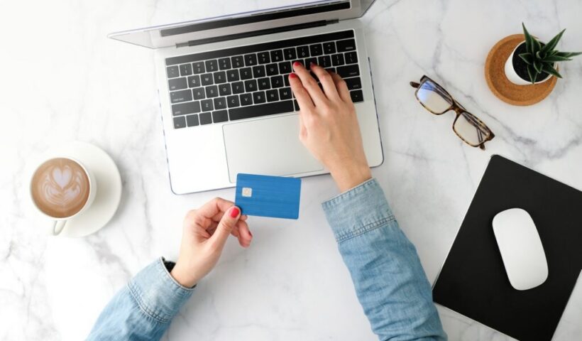 woman-shopping-online-and-pay-on-the-mobile-phone-1024x654