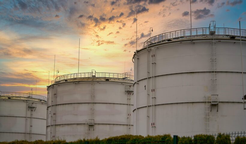 commercial water storage tanks